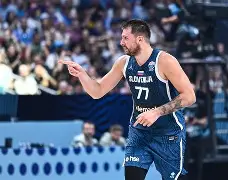 包含Doinb巅峰对决，东契奇与90激战老鹰分钟，高光表现胜负难料！的词条